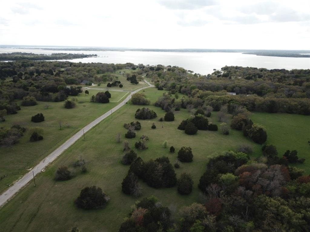 5.27 acres in Navarro County - photo 4