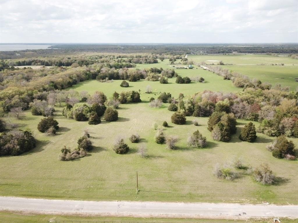 5.27 acres in Navarro County - photo 9