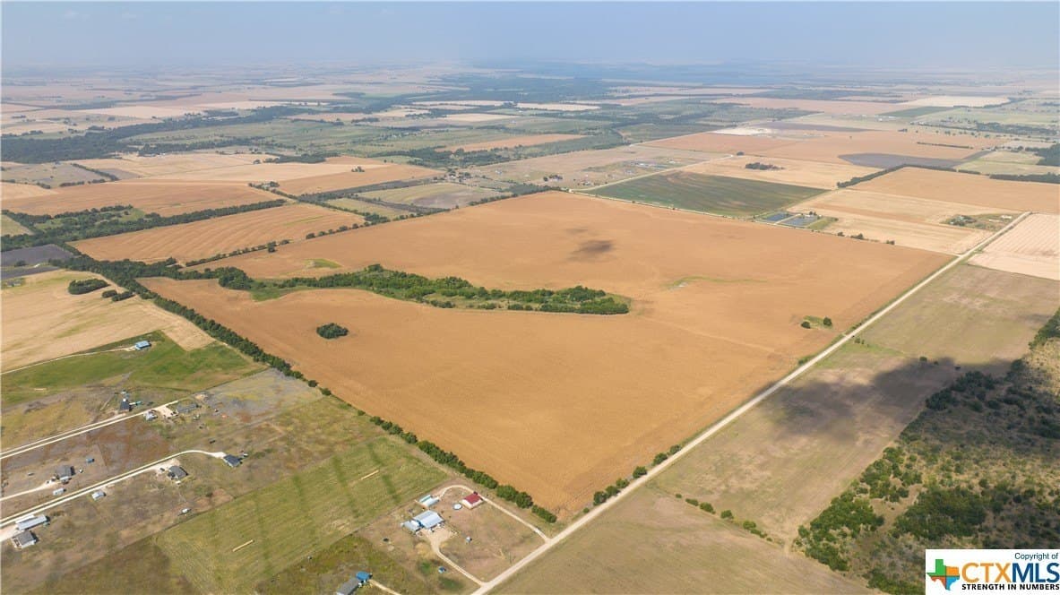 320 acres in Milam County - photo 9