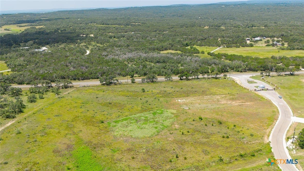 5.02 acres in Comal County - photo 4