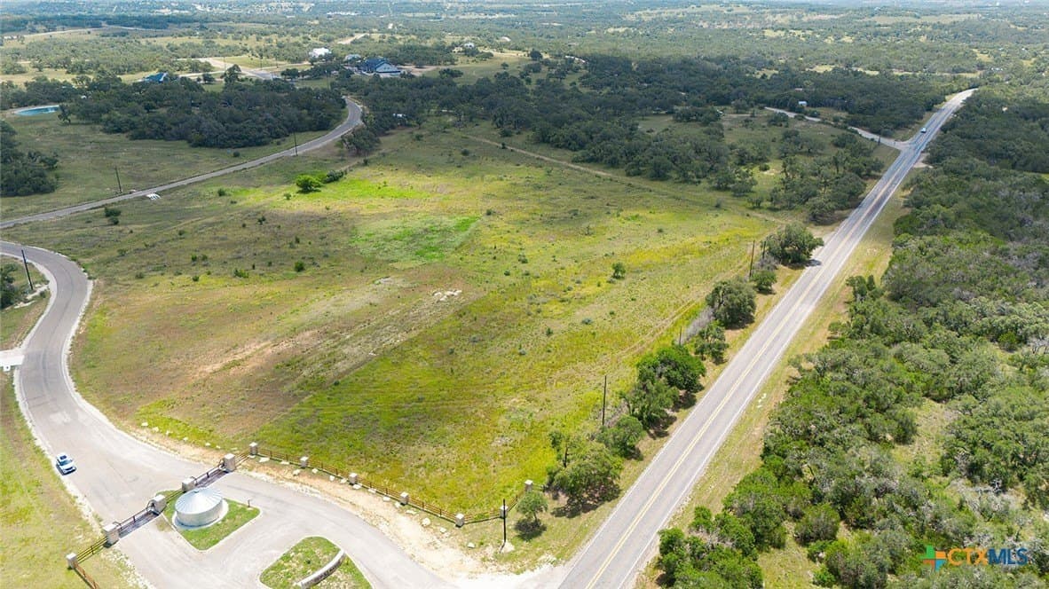 5.02 acres in Comal County - photo 9