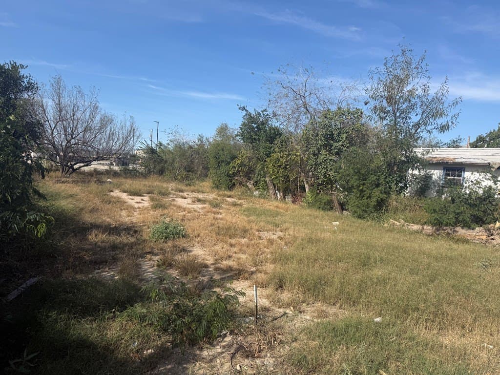 0.17 acres in Maverick County - photo 7
