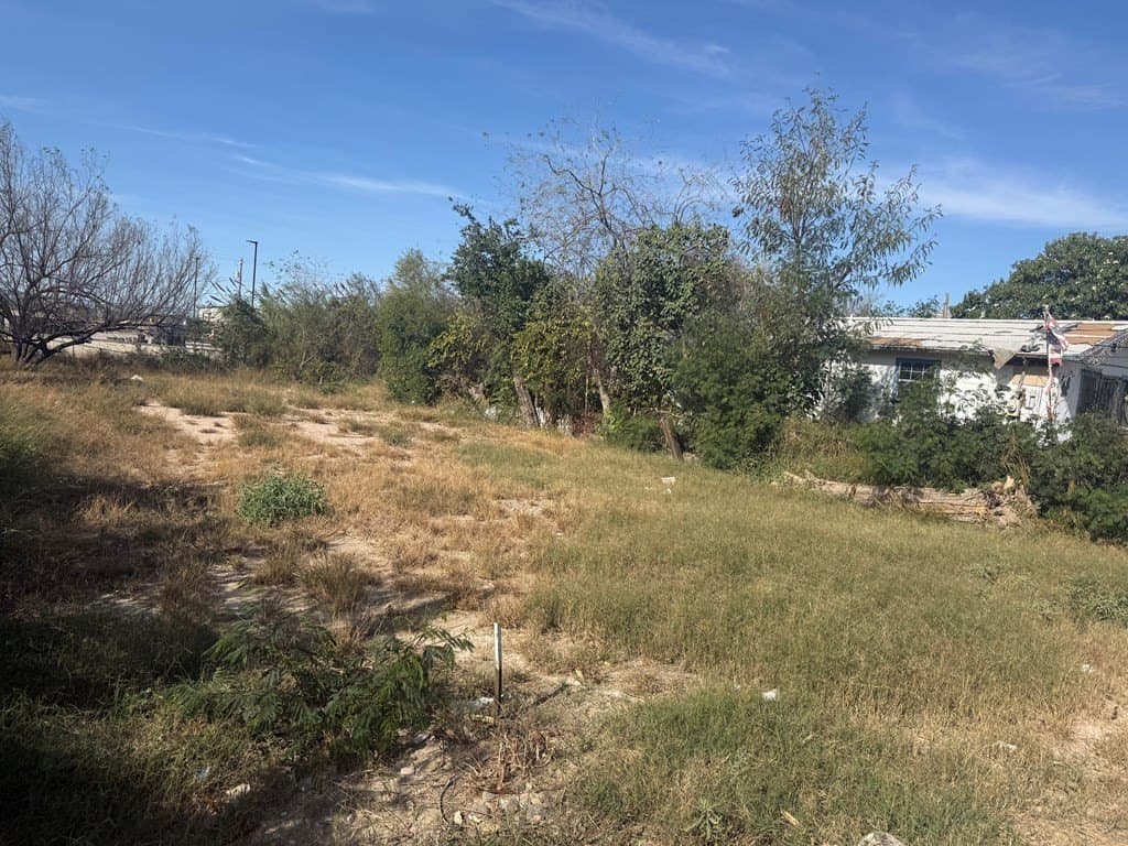 0.17 acres in Maverick County - photo 8