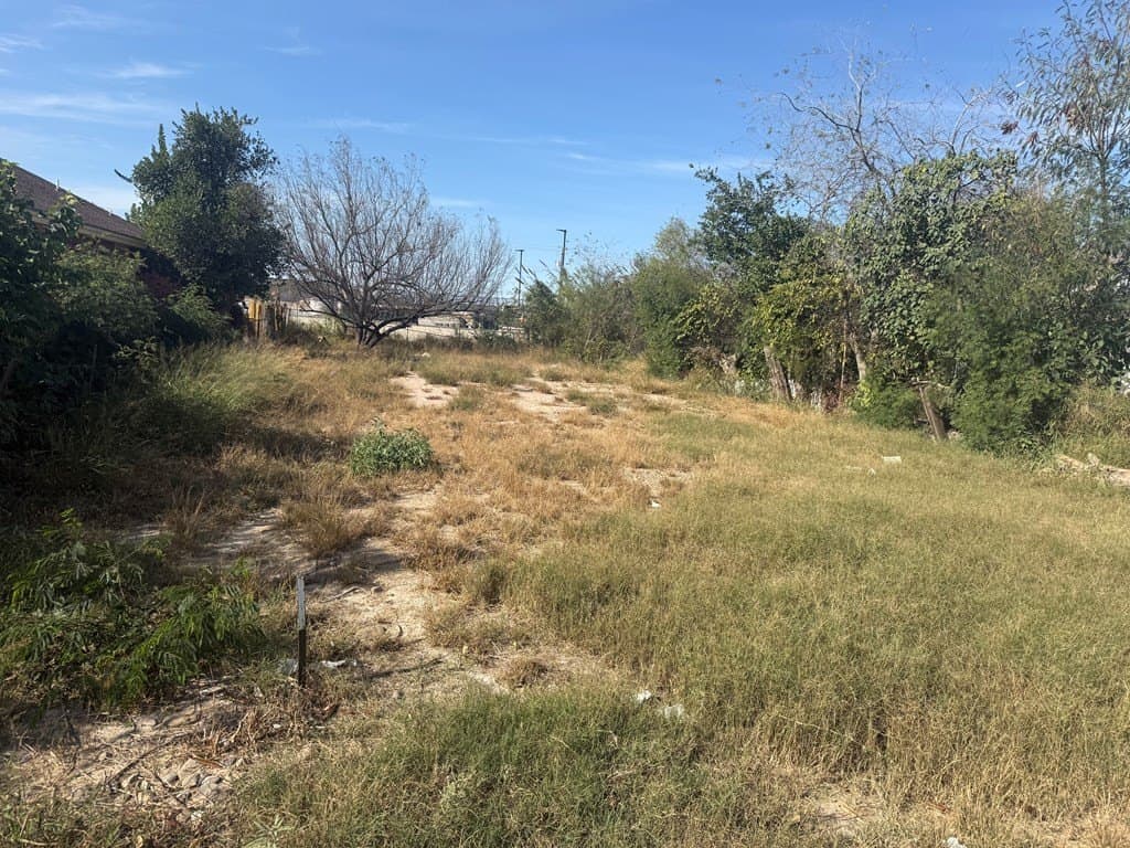 0.17 acres in Maverick County - photo 6
