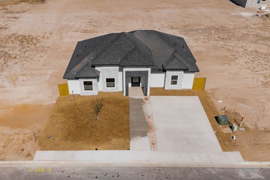7,800 acres in Maverick County - photo 4