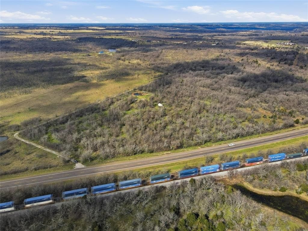 10.21 acres in Navarro County - photo 6