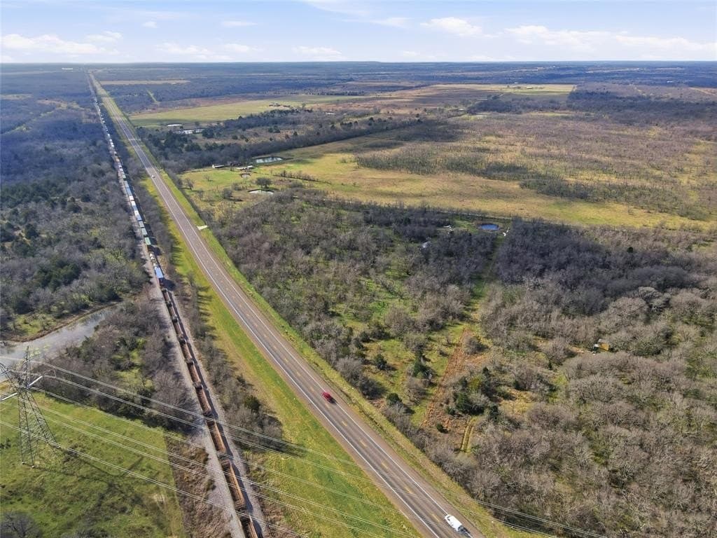 10.21 acres in Navarro County - photo 4
