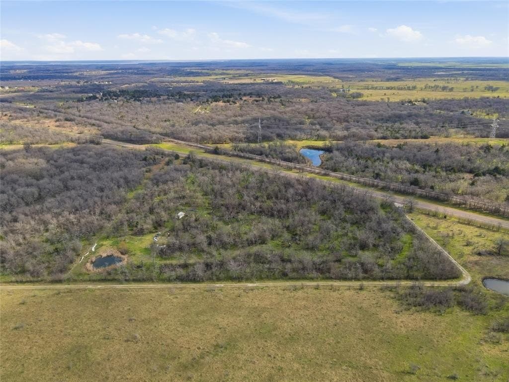 10.21 acres in Navarro County - photo 9