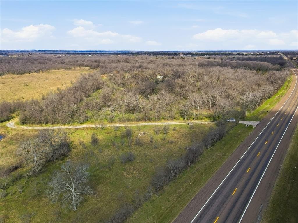 10.21 acres in Navarro County - photo 12