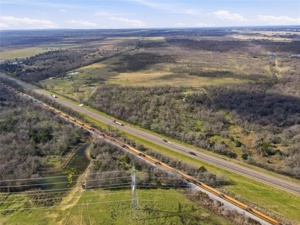 10.21 acres in Navarro County - photo 3