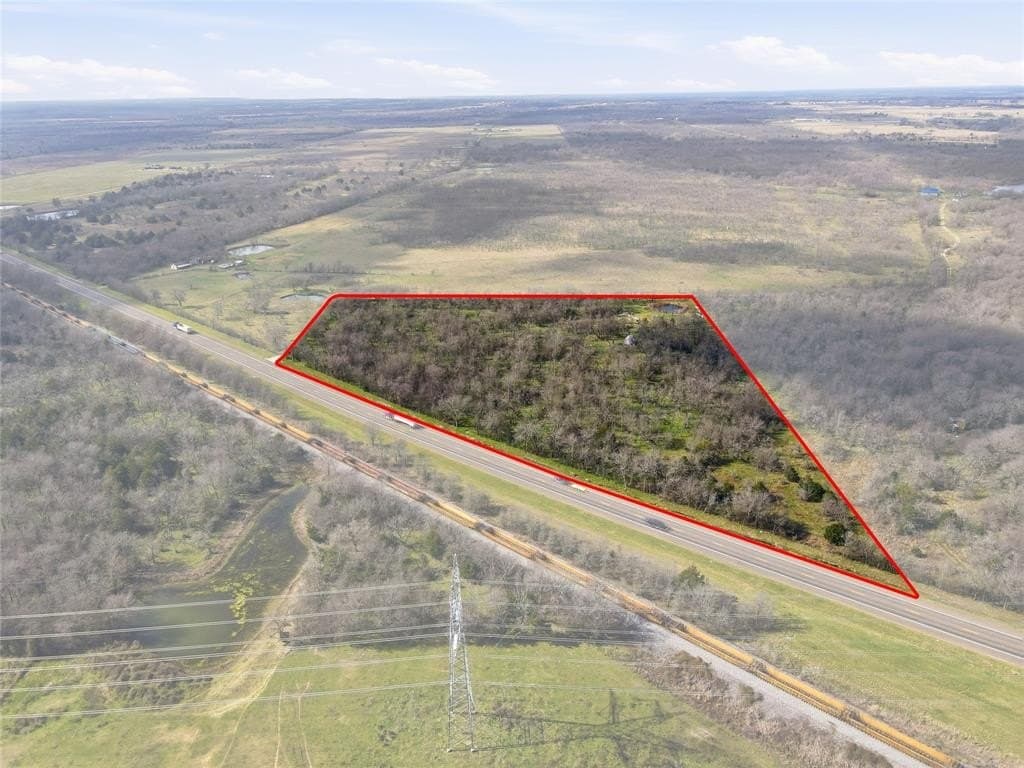 10.21 acres in Navarro County - photo 2