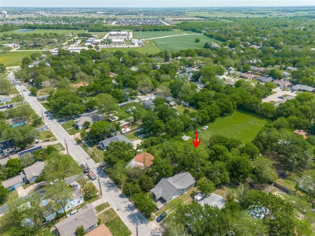 1.29 acres in Ellis County - photo 4