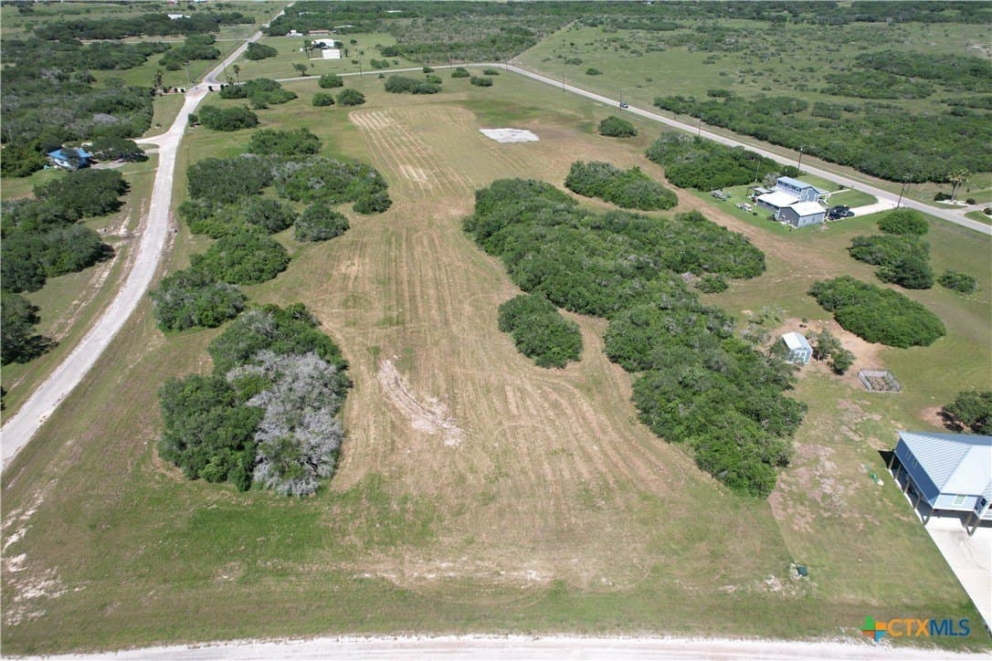 1.29 acres in Calhoun County - photo 3
