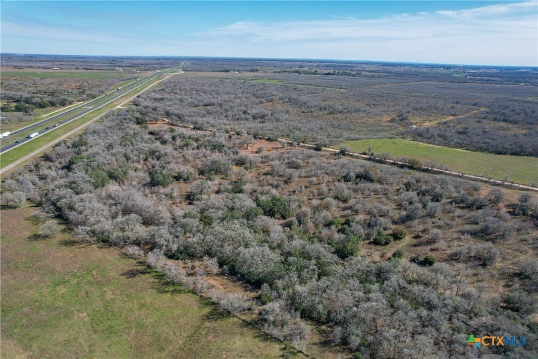 10.1 acres in Gonzales County - photo 7