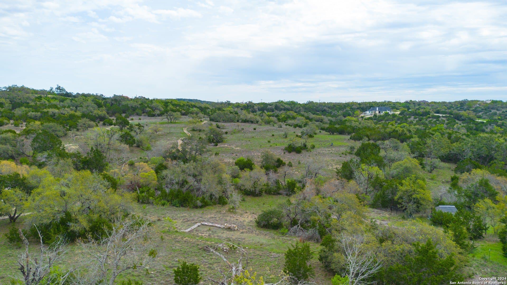 4.35 acres in Comal County - photo 9