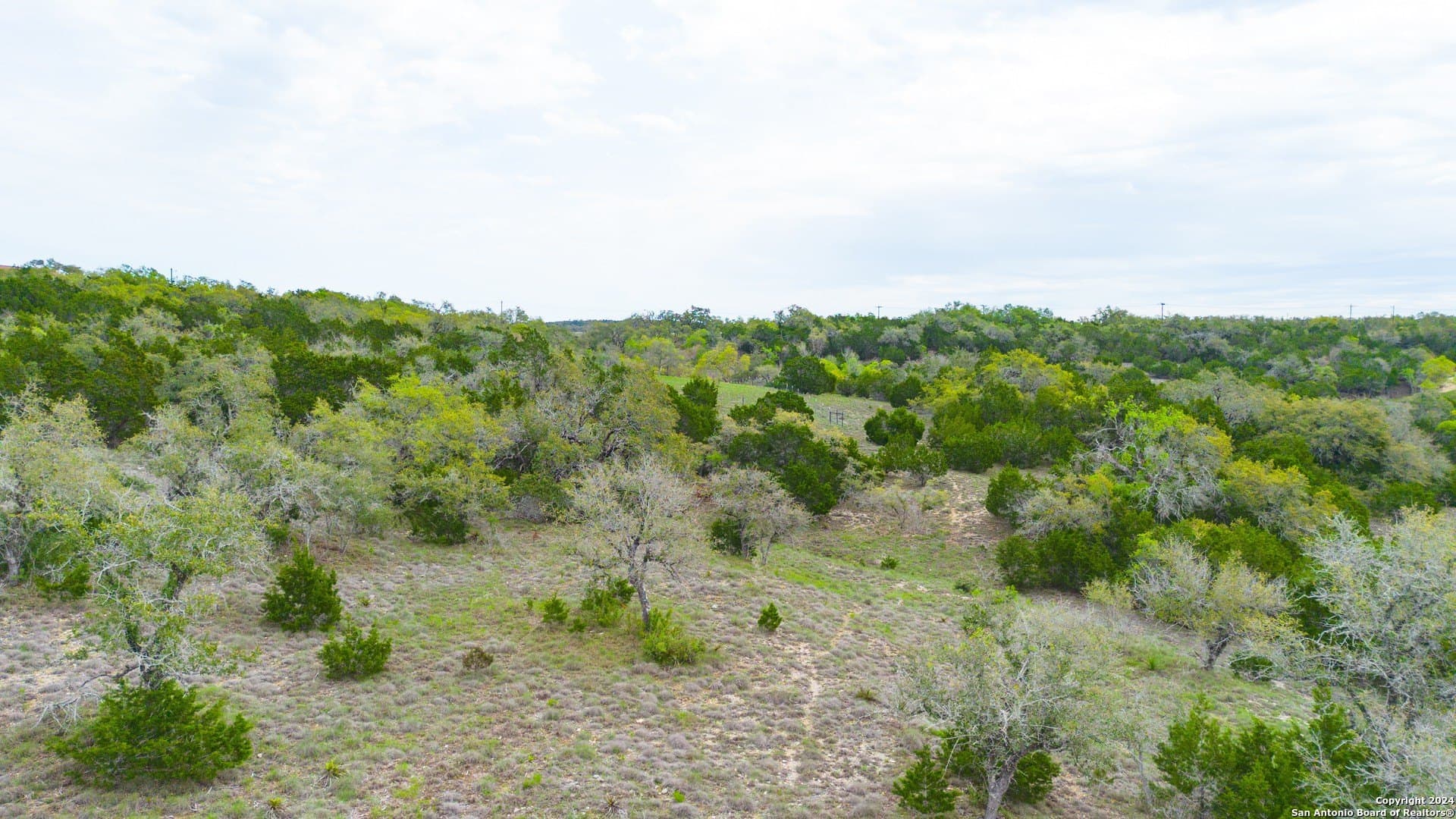 4.35 acres in Comal County - photo 7