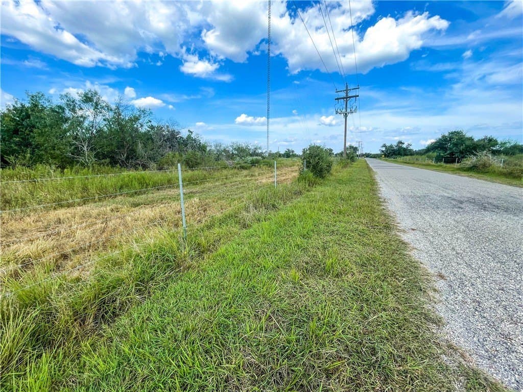 11 acres in Refugio County - photo 3