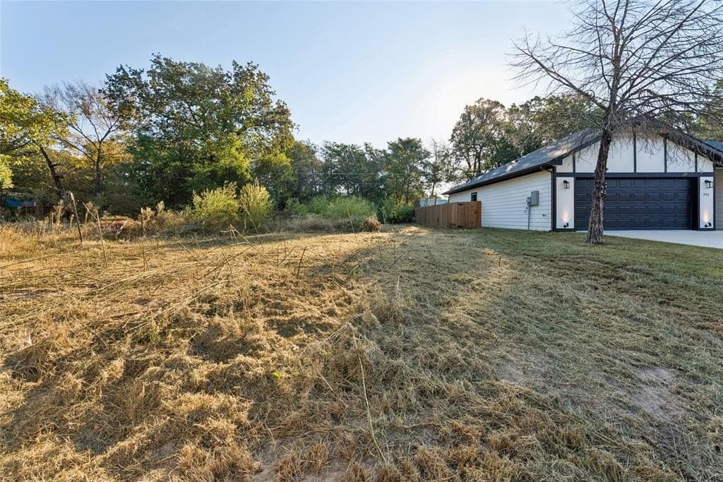 0.11 acres in Henderson County - photo 4