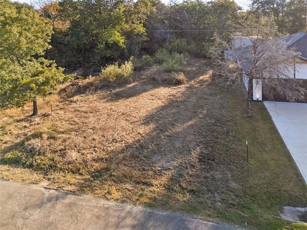 0.11 acres in Henderson County - photo 6