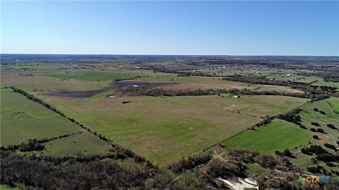 250.71 acres in Williamson County - photo 6