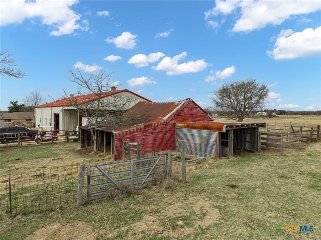 10.05 acres in Robertson County - photo 40