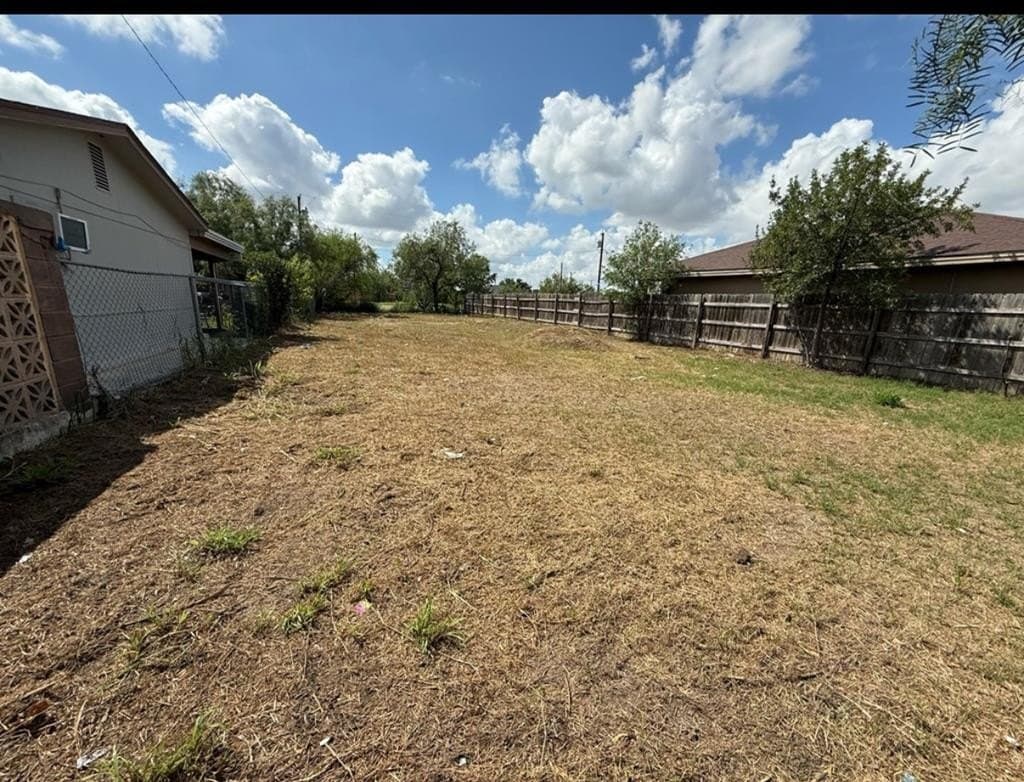 1352 Siesta Drive