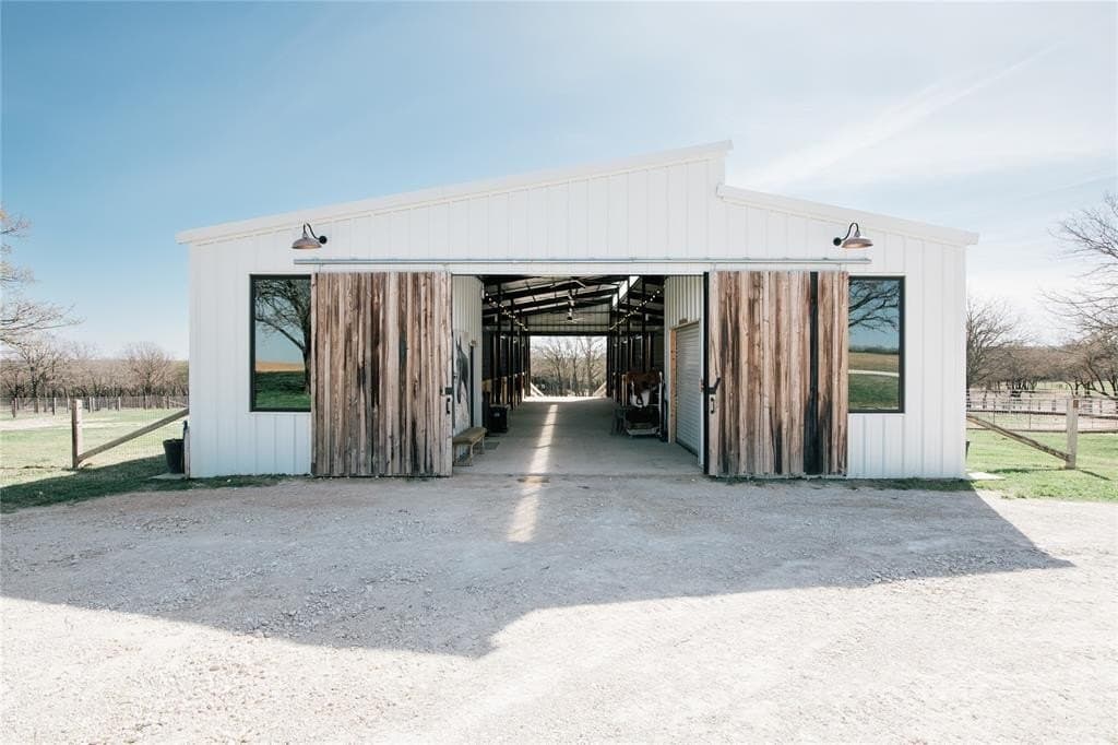 38.99 acres in Cooke County - photo 18