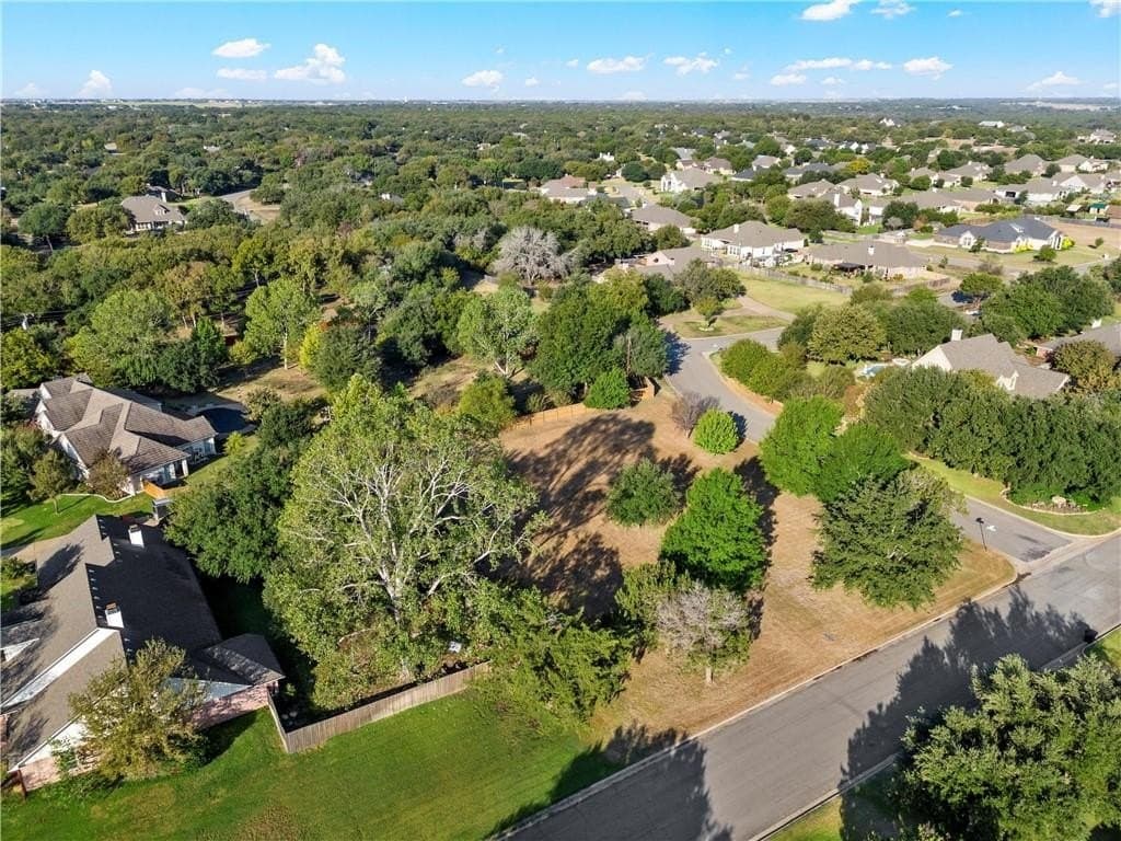 0.65 acres in McLennan County - photo 6