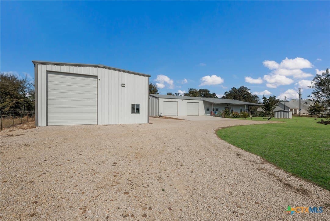 10.9 acres in Guadalupe County - photo 4