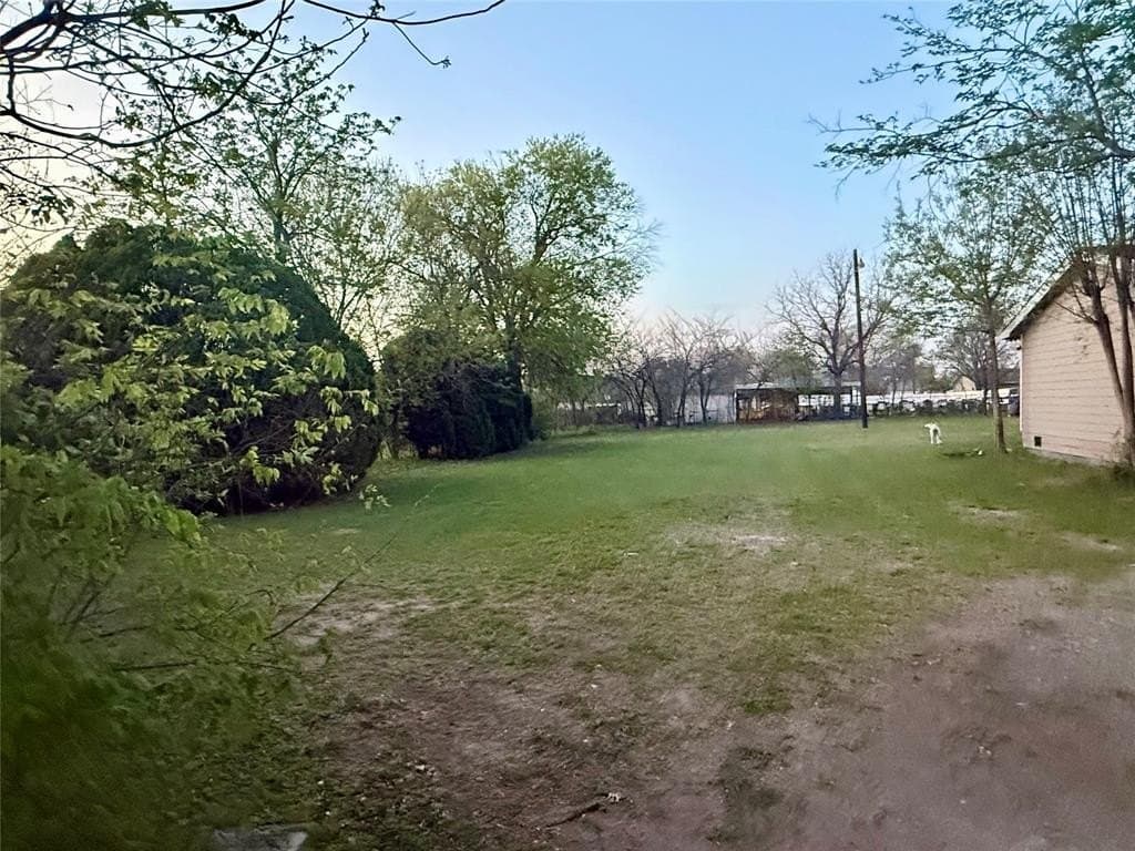 0.23 acres in Ellis County - photo 3