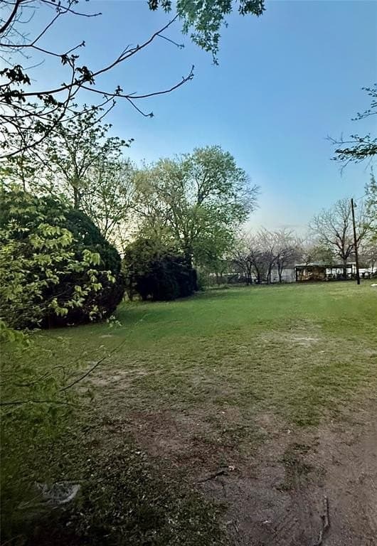 0.23 acres in Ellis County - photo 4