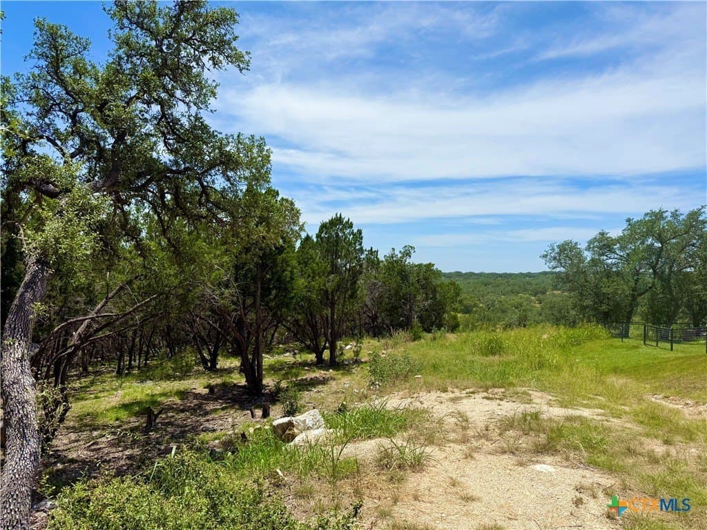 2.19 acres in Comal County - photo 3