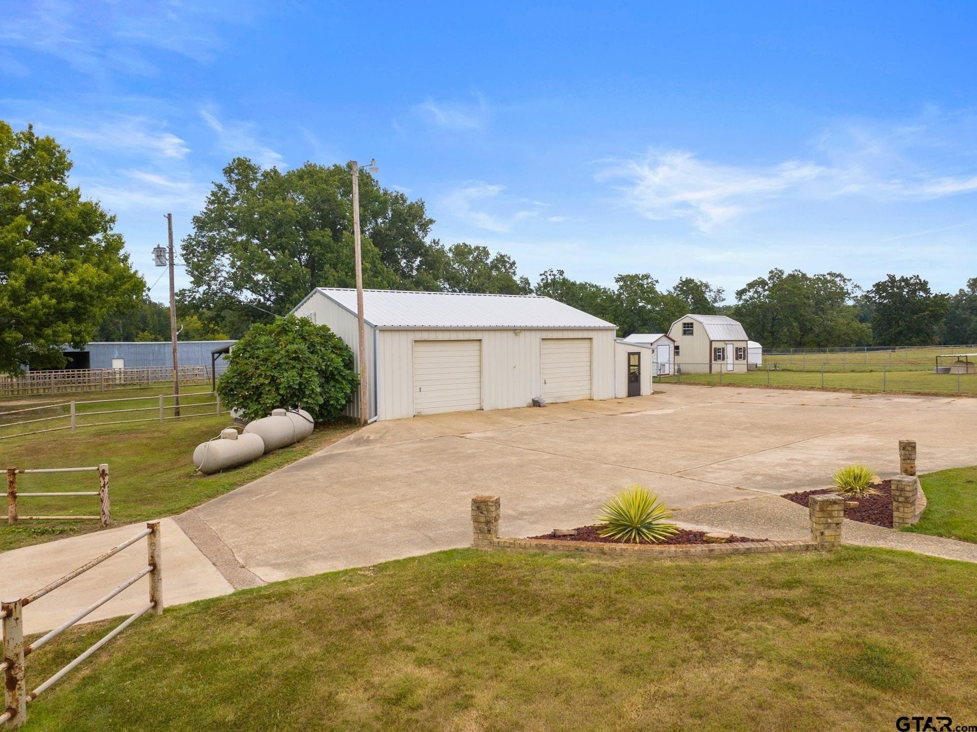 160 acres in Titus County - photo 6