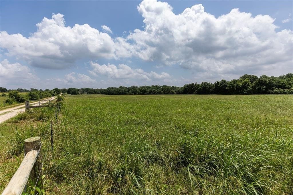 9.44 acres in Austin County - photo 2