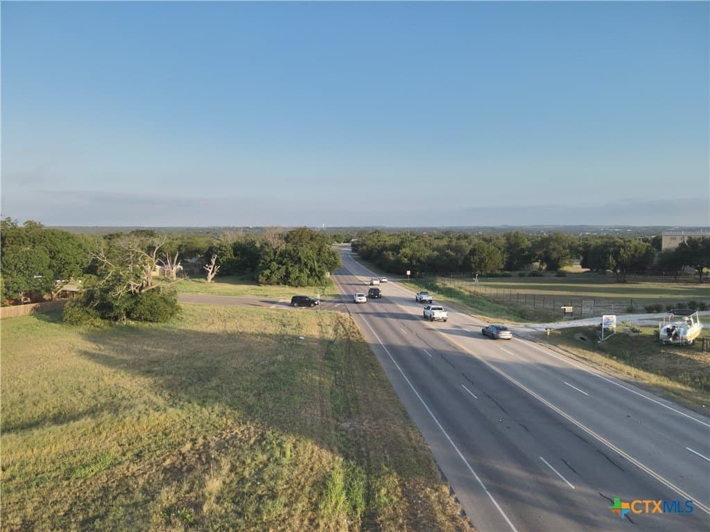 0.5 acres in Lampasas County - photo 4