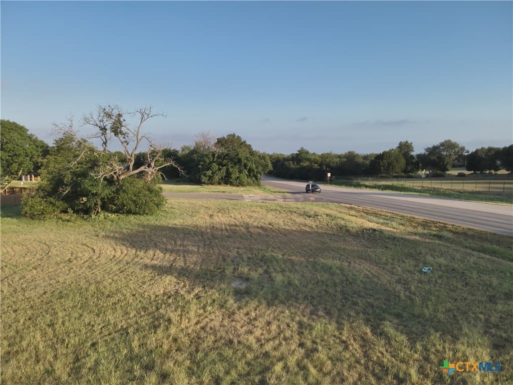0.5 acres in Lampasas County - photo 9