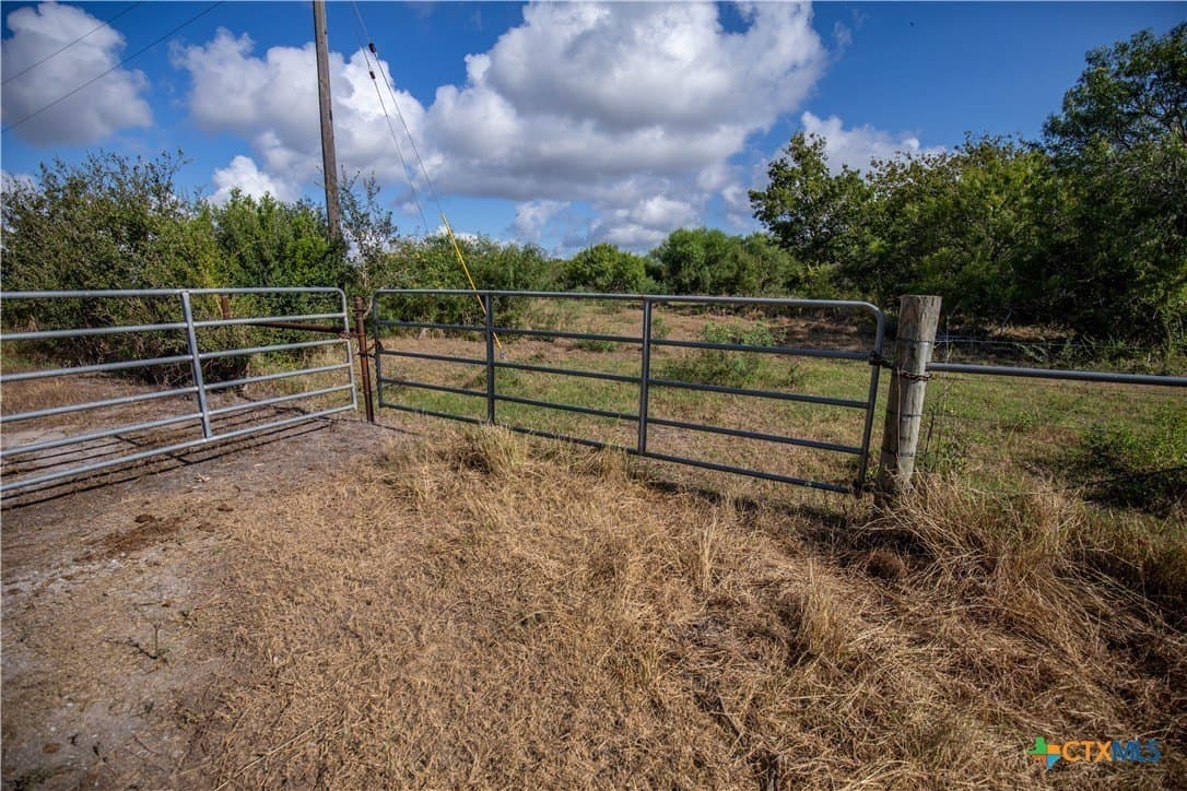 161.72 acres in Refugio County - photo 21