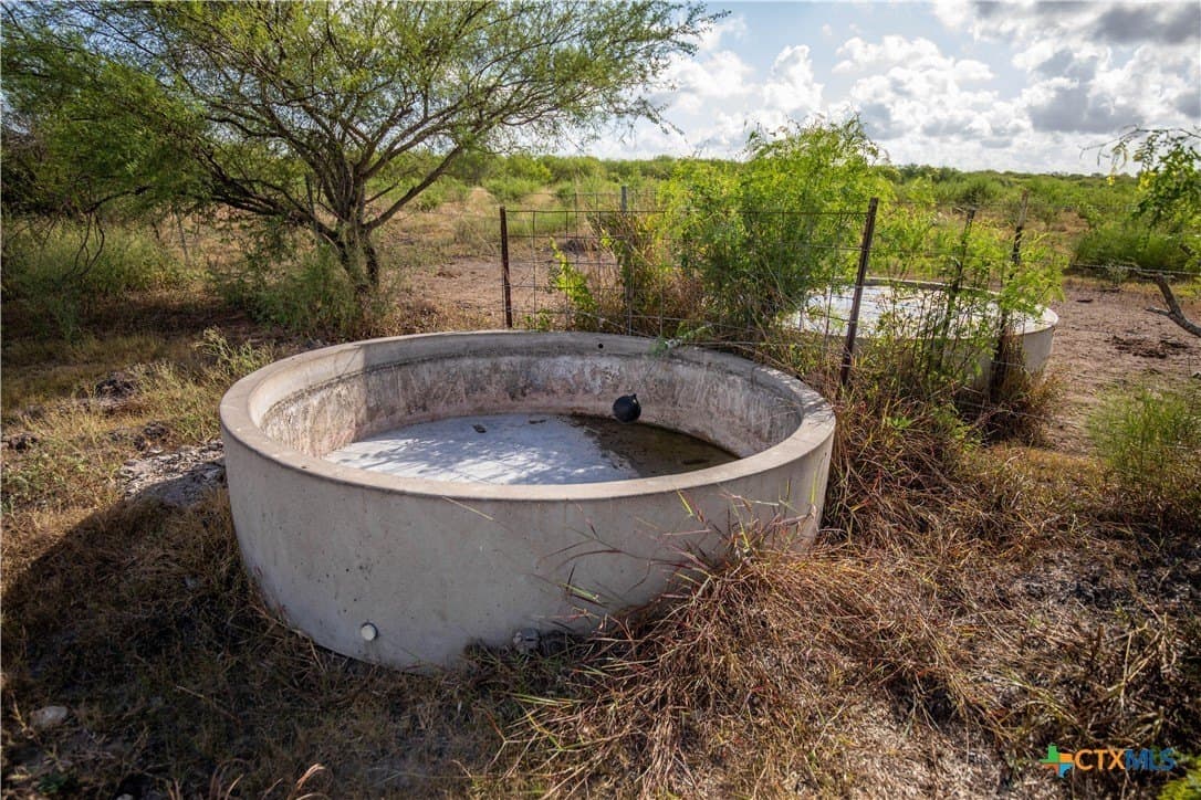 161.72 acres in Refugio County - photo 15