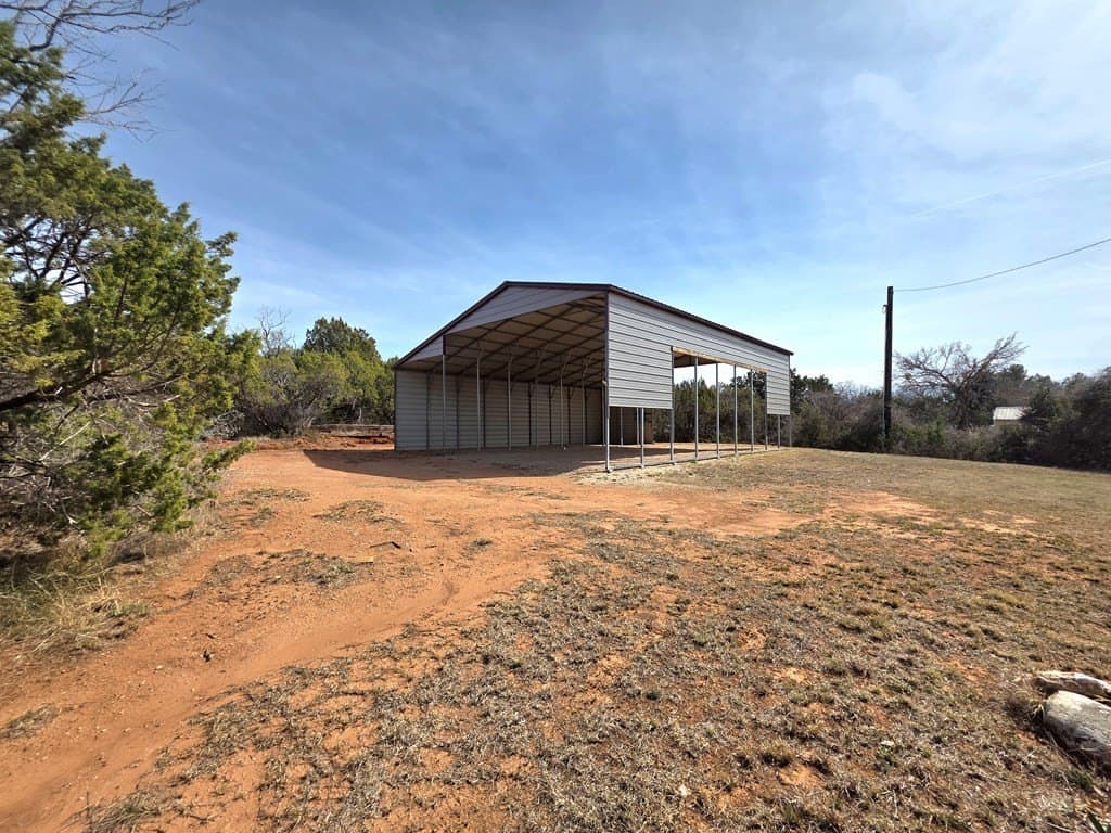 0.63 acres in Nolan County - photo 3