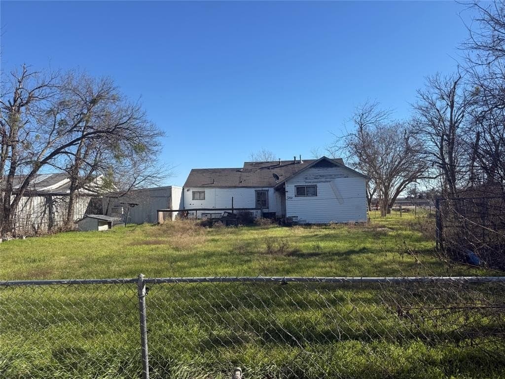 0.24 acres in Falls County - photo 4