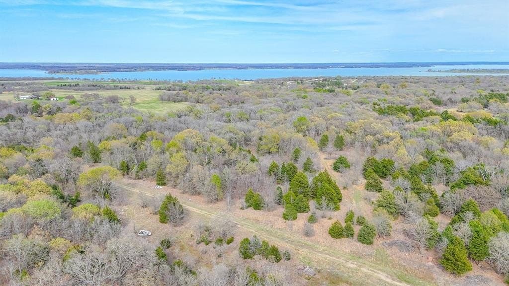 0.69 acres in Navarro County - photo 32