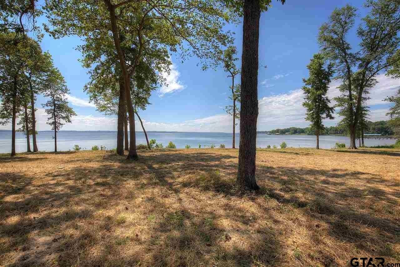 0.82 acres in Henderson County - photo 5