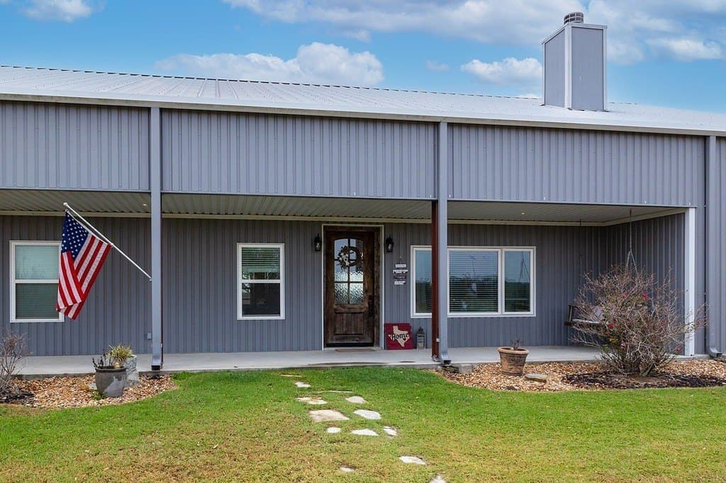 7.82 acres in Colorado County - photo 2