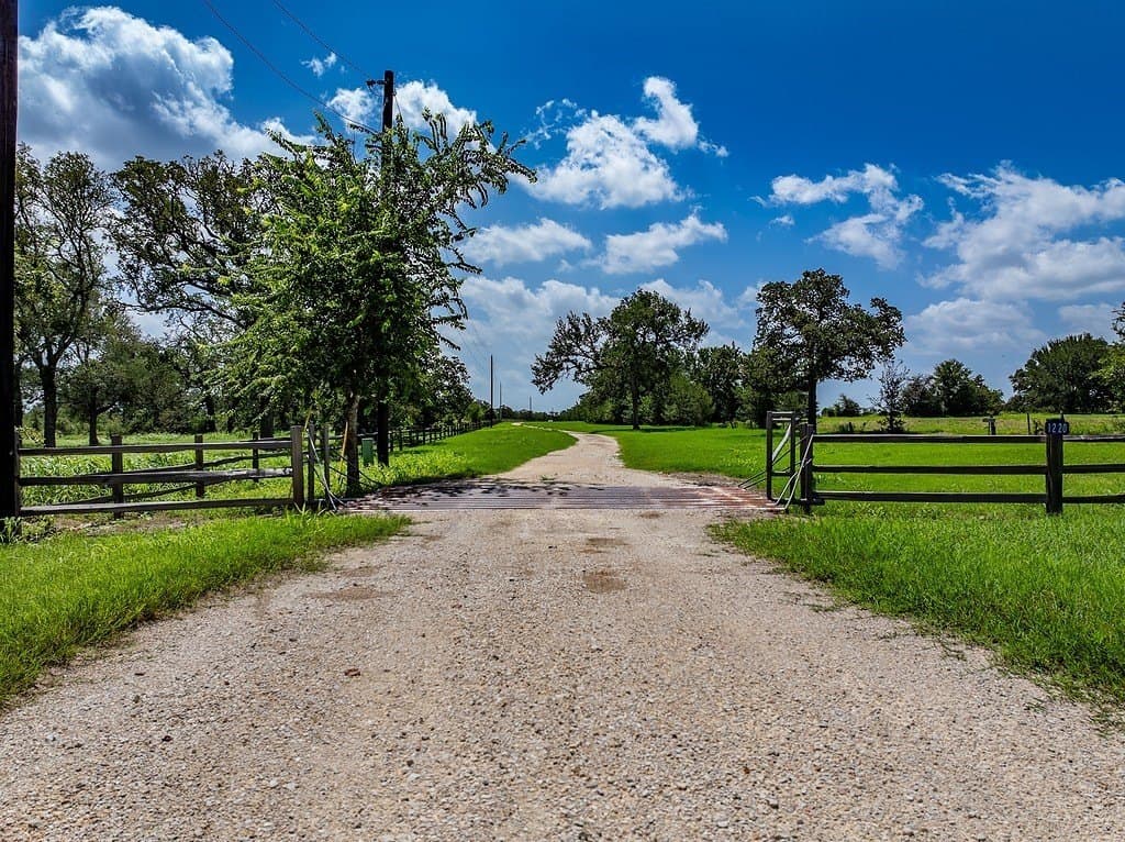58.15 acres in Fayette County - photo 2