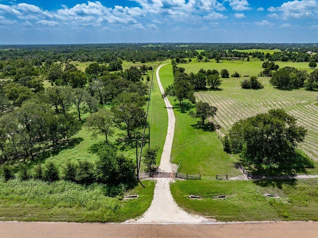 58.15 acres in Fayette County - photo 3