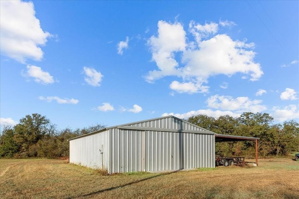93.88 acres in Hill County - photo 22