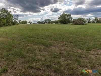 10.43 acres in Guadalupe County - photo 8