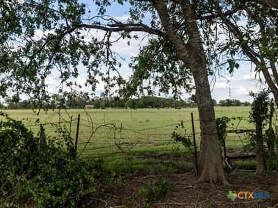 10.43 acres in Guadalupe County - photo 7