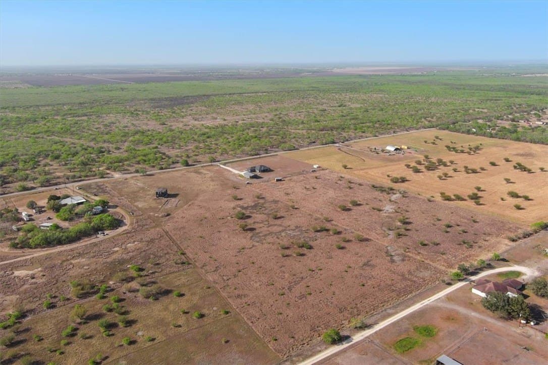 10.47 acres in Nueces County - photo 8