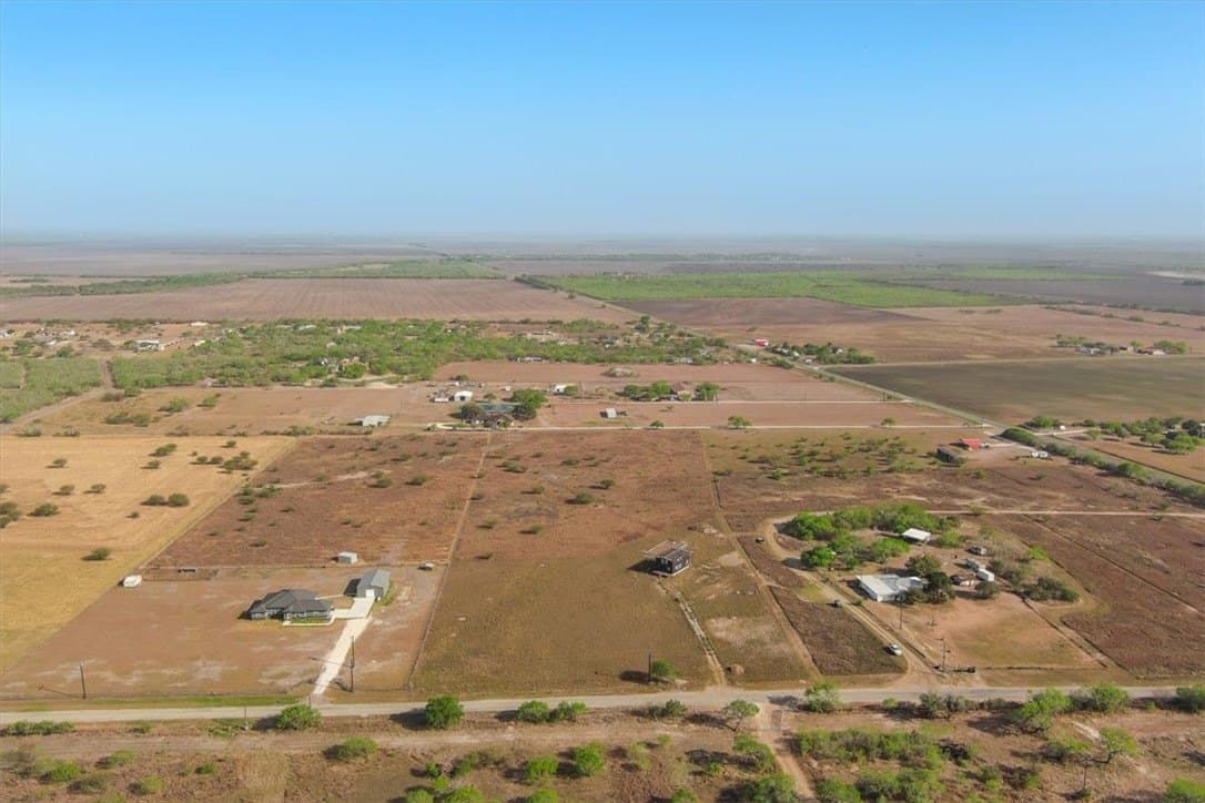 10.47 acres in Nueces County - photo 4